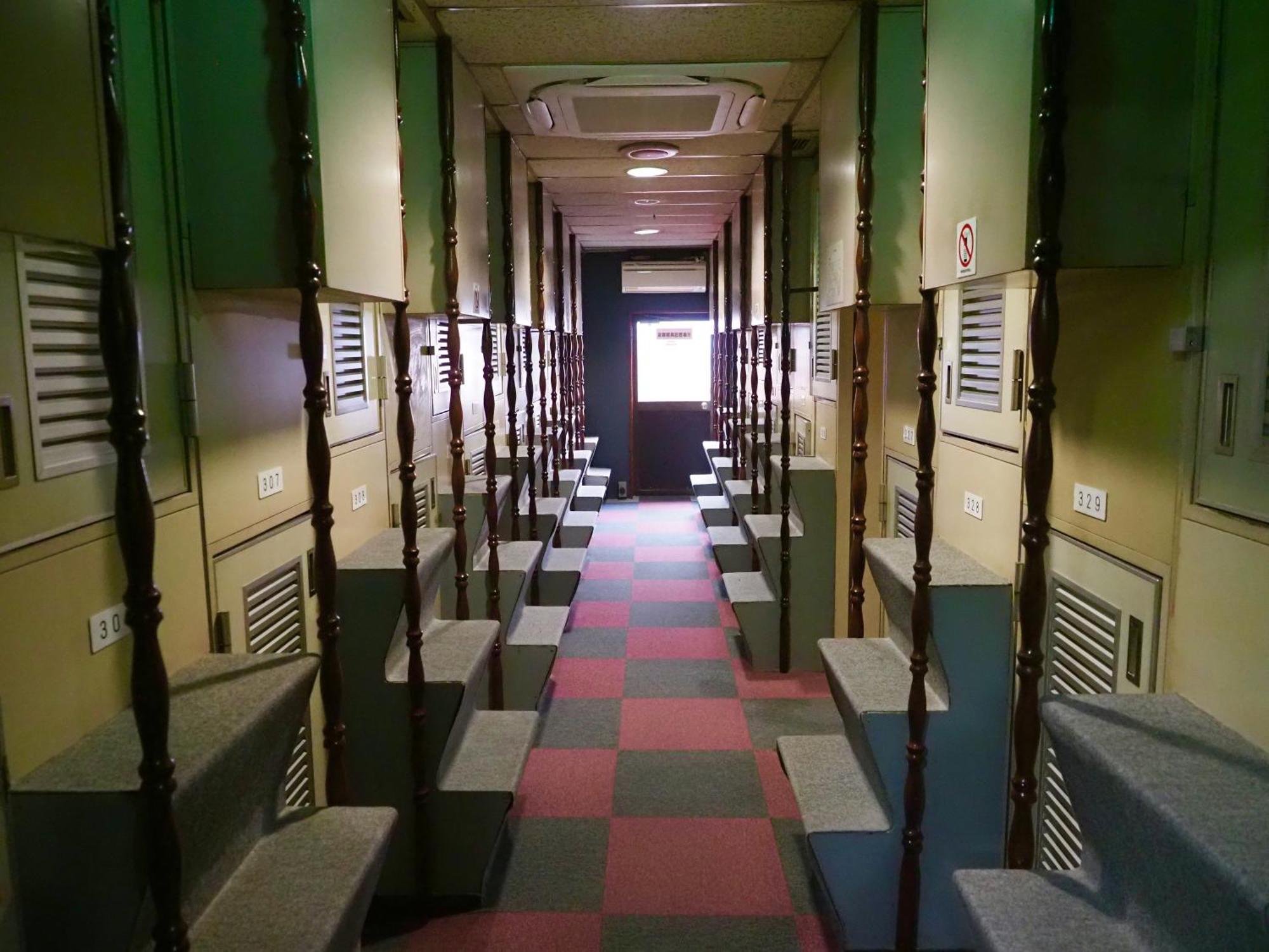Capsule Hotel Block Room طوكيو المظهر الخارجي الصورة